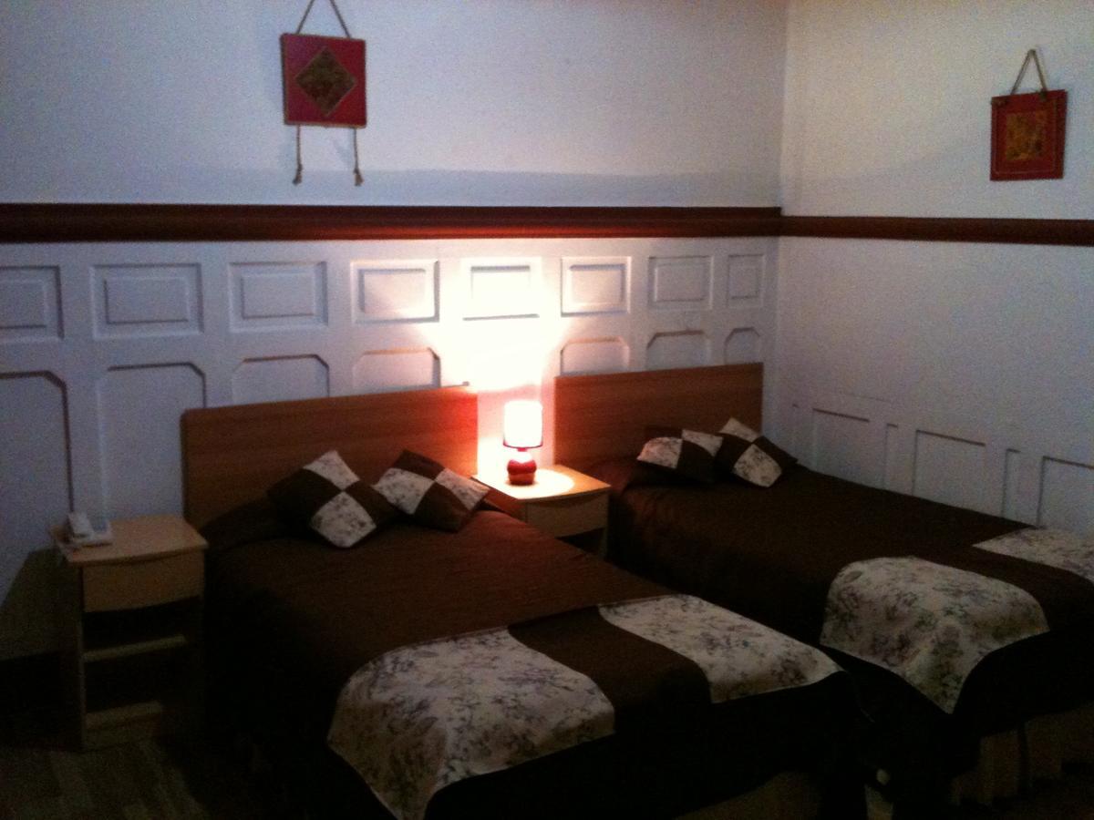 Hotel Londres 35 Santiago Room photo